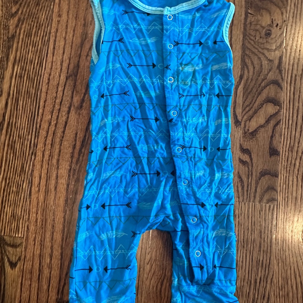 Kickee Pants 3-6 Months Arrow No Sleeve Coverall